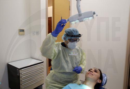 Τη δωρεάν προληπτική οδοντιατρική στο πλαίσιο του ΓεΣΥ, υπενθυμίζει ο ΟΑΥ