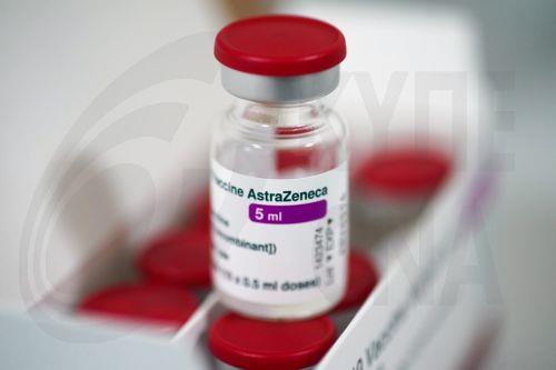 Αποσύρει το εμβόλιο κατά του κορωνοϊού η AstraZeneca λόγω νεότερων εμβολίων