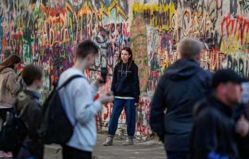 «Σε κρίσιμο σημείο» η υγεία των εφήβων προειδοποιεί έκθεση Επιτροπής Lancet