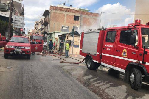 Φωτιά σε πατάρι καταστήματος στην Πάφο