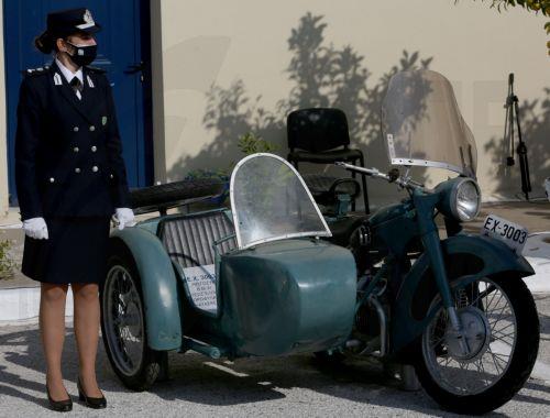 Διάκριση λόγω φύλου η απαγόρευση εμφανών τατουάζ σε συνδυασμό με τη γυναικεία στολή, λέει η Γ. Εισαγγελέας ΔΕΕ