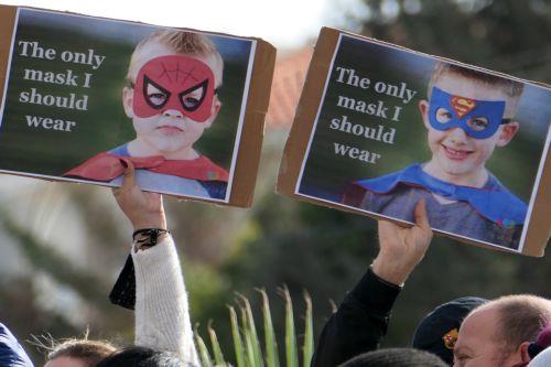 Υπέρ πρότασης νόμου για ποινικοποίηση καλυμμένων προσώπων σε διαδηλώσεις η ΙΣΟΤΗΤΑ