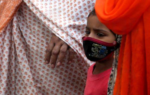 Cyprus sends two tons of emergency paediatric cancer medication to Botswana