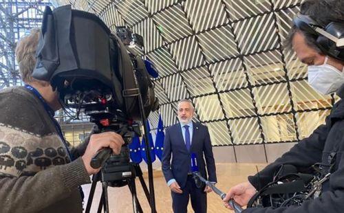 وزير الدولة للنقل البحري يشارك في قمة مالطا البحرية