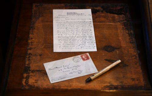 Επιστολές του Ντίκενς αποσύρθηκαν από δημοπρασία επειδή αποδείχθηκαν πλαστές