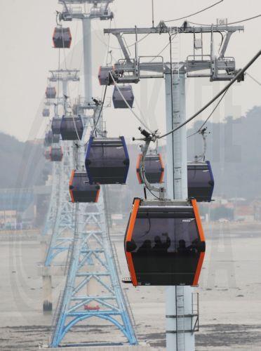 Τουλάχιστον τρεις νεκροί και 20 τραυματίες μετά τον εκτροχιασμό τελεφερίκ στη Λισαβόνα