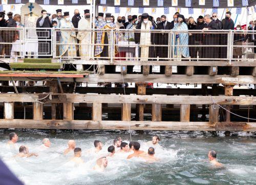 Η Αστυνομία εντόπισε τον κλεμμένο σταυρό στη Λεμεσό και συνέλαβε 45χρονο