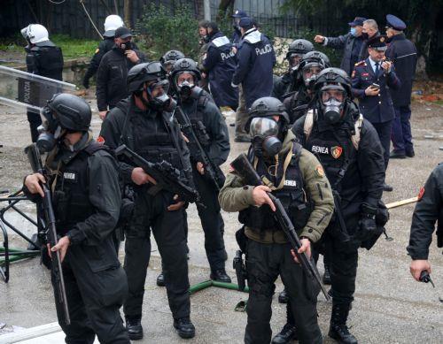 Αλβανία: Συγκρούσεις στο κοινοβούλιο εν μέσω κατηγοριών κατά αντιπροέδρου κυβέρνησης για διαφθορά