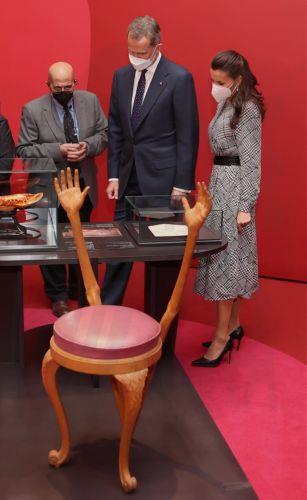 Το Τηλέφωνο-Αστακός του Νταλί, επίτιμος καλεσμένος στην έκθεση Objects of Desire