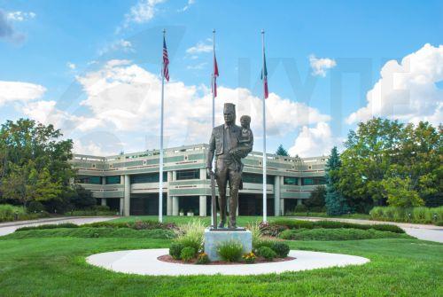 أطباء مستشفيات شرينرز في قبرص لإجراء العمليات الجراحية المتخصصة للأطفال