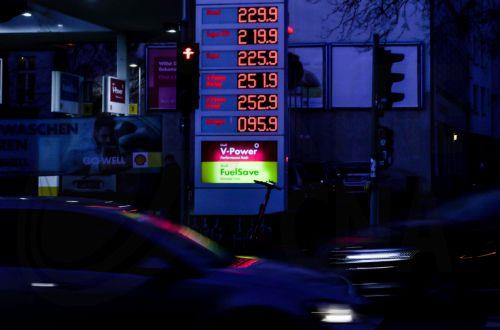 Η Γερμανία στοχεύει τις πετρελαϊκές εταιρείες για να αποτρέψει αύξηση τιμών σε καιρό πολέμου