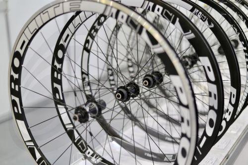 Προειδοποιήσεις ΤΟΜ για επικίνδυνα ηλεκτρικά ποδήλατα και επιβατικά οχήματα