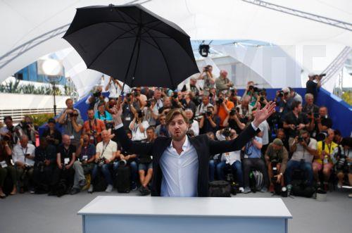 Το «The Revisionist» με Ντάστιν Χόφμαν και Άλισον Μπρι στην Αγορά των Καννών