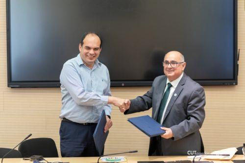 Αστραπιαία εξαπλώνεται ο αφθώδης, δύσκολος ο περιορισμός, λέει στο ΚΥΠΕ ο ΓΓ της ΠΕΚ