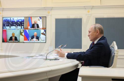 Η Μόσχα έτοιμη να συμβάλει στην επίλυση της επισιτιστικής κρίσης αν αρθούν οι κυρώσεις, είπε  ο Πούτιν