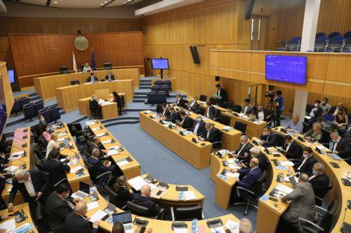 Διεύρυνση αδικημάτων για μη έκδοση άδειας όπλου με προσθήκη ενδοοικογενειακής βίας