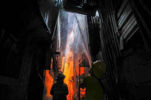Εξι νεκροί στην Ισπανία από φωτιά σε νυχτερινό κέντρο