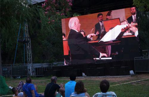 Ο μαέστρος Ντάνιελ Μπάρενμποϊμ ανακοίνωσε ότι πάσχει από την νόσο του Πάρκινσον