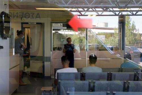 Η προκαταβολή €100 στα ΤΑΕΠ αφορά μη δικαιούχους πολίτες, λέει στο ΚΥΠΕ ο Χαριλάου