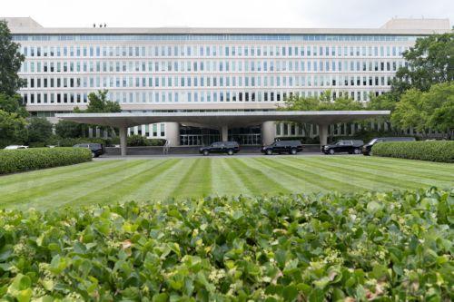 Συνομίλησαν τηλεφωνικά ο διευθυντής της ρωσικής υπηρεσίας κατασκοπείας με επικεφαλής CIA