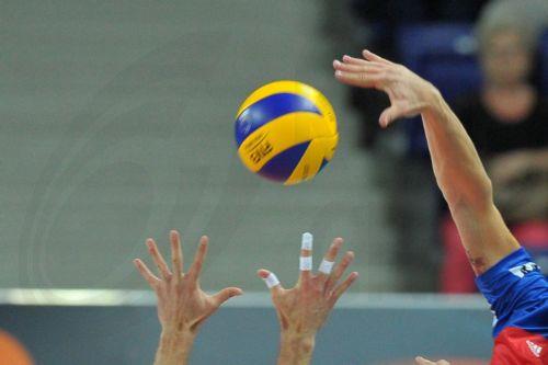 Νίκες για Αναγέννηση Δερύνειας, Παφιακό και Ομόνοια στο πρωτάθλημα πετόσφαιρας ανδρών