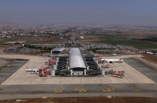 Ετήσια αύξηση 105% της επιβατικής κίνησης στις αερομεταφορές στην Κύπρο το 2021, σύμφωνα με τη Eurostat