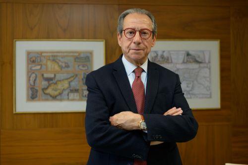 Το πρόγραμμα πολιτογραφήσεων αποτελεί «την κορυφή του παγόβουνου της διαφθοράς» λέει ο Μ. Ηλιάδης