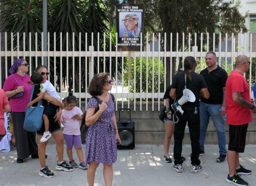 Οι μονογονιοί καλούν τα κόμματα να τοποθετηθούν δημόσια για την εξάλειψη της συμβίωσης