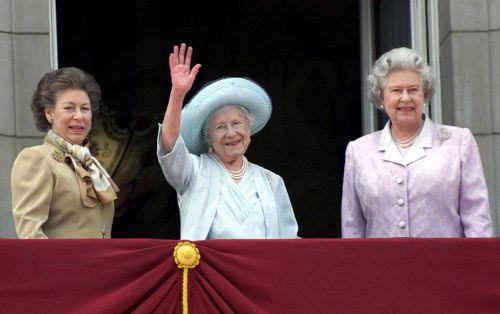 Το νυφικό της Bασίλισσας Ελισάβετ Β’ παραμένει σύμβολο ελπίδας και αναγέννησης