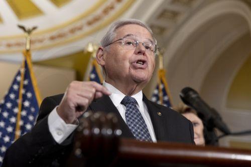 Senatör Menendez, Blinkene Türkiye F-16 almayı hak etmiyor dedi