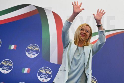 Η Ιταλία βυθίζεται στην αβεβαιότητα μετά τη νίκη της Τζόρτζια Μελόνι