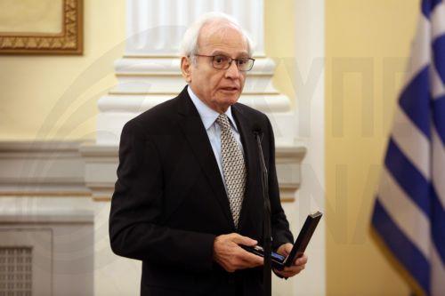 Επίτιμος Διδάκτορας της Φιλοσοφικής του Πανεπιστημίου Κύπρου ο Νάσος Βαγενάς