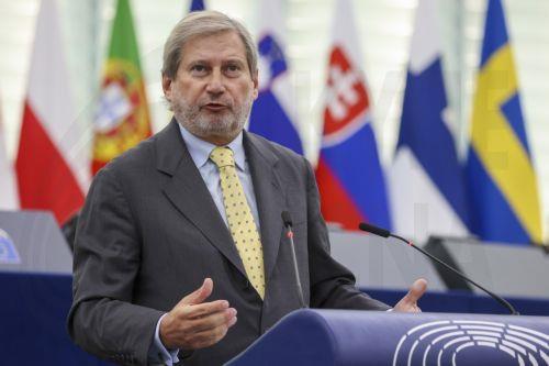 Avrupa Komisyonu’nun Kıbrıs Özel Temsilcisi Johannes Hahn, adada temaslarda bulunuyor