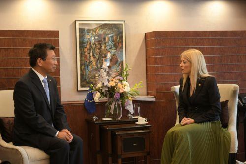 Over 100 representatives participate in China-Cyprus-Europe Media Forum in Nicosia