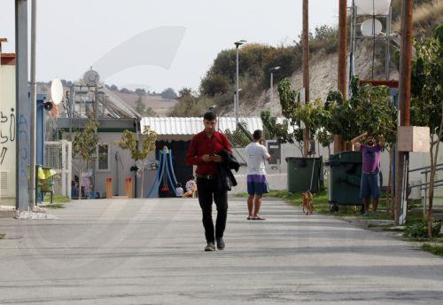 Στους 2.000 οι αιτούντες ασύλου που λαμβάνουν επιδόματα, κατακόρυφη μείωση