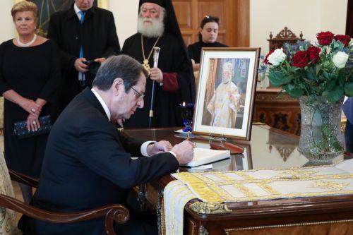 Archbishop Chrysostomos II achieved bold reforms, President Anastasiades wrote in the book of condolences