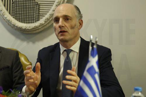 Βρετανός Υπ. Ευρώπης: Η επανένωση της Κύπρου ο πιο αποτελεσματικός τρόπος να λυθεί και το περιουσιακό