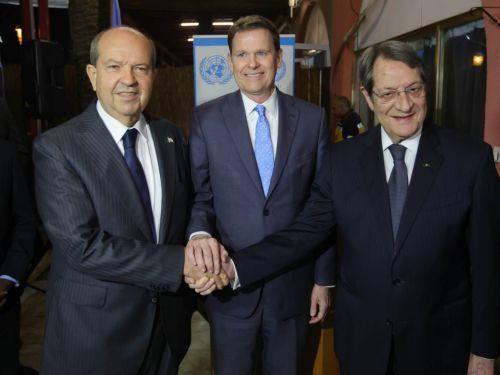 Τέλη Ιανουαρίου προγραμματίζεται κοινωνικό δείπνο Αναστασιάδη-Τατάρ, νέα συνάντηση διαπραγματευτών την ερχόμενη βδομάδα