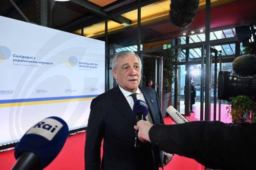 Τον Ιανουάριο θα οργανώσουμε ένα είδος διάσκεψης για τα Βαλκάνια, δήλωσε ο Ιταλός ΥΠΕΞ