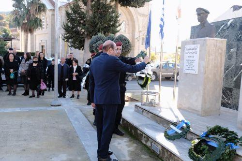 وزير الدفاع يتعهد بمواصلة العمل من أجل حل المشكلة القبرصية