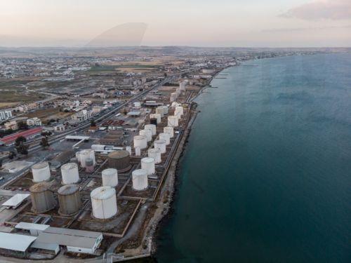 Μείωση 8% στις πωλήσεις πετρελαιοειδών τον Ιούνιο, μειωμένα κατά 19,8% τα αποθέματα
