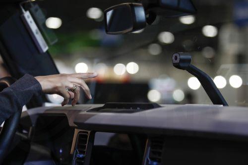 Ψηφίστηκε νόμος για κάμερες σε οχήματα