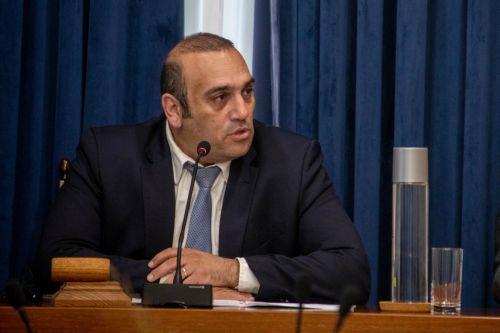 Υπογραφή συμβολαίων για επιδιόρθωση βλαβών στο δίκτυο ύδρευσης ΕΟΑ Αμμοχώστου