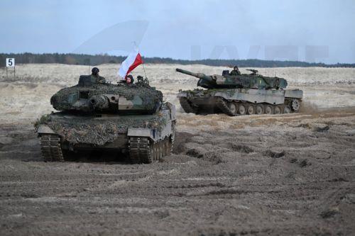 Η Πολωνία θα στείλει 60 εκσυγχρονισμένα άρματα μάχης στην Ουκρανία επιπλέον από τα Leopards