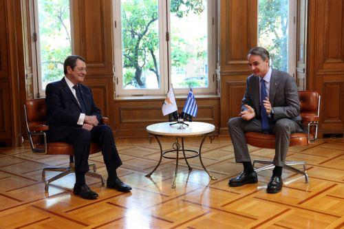 Ευγνωμοσύνη για τη συνεργασία και στήριξη της Ελλάδας, εξέφρασε ο ΠτΔ στη συνάντηση με τον Κ. Μητσοτάκη