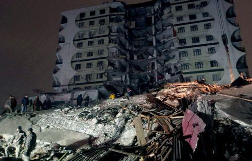 Στους 2.300 οι νεκροί από τον σεισμό σε Τουρκία και Συρία, που θεωρείται ο ισχυρότερος από το 1939