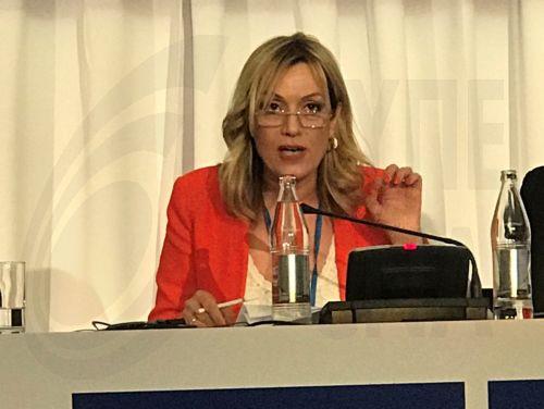 Στην Πράγα μεταβαίνει η βουλευτής Ε. Χαραλαμπίδου