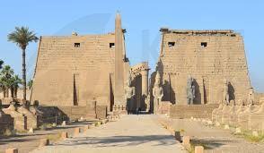 Ανακάλυψη πέραν των 2.000 αρχαίων μουμιοποιημένων κεφαλιών κριαριών σε ναό στην Αίγυπτο