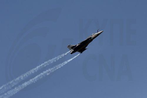 Δοκιμή να σπάσει το φράγμα του ήχου προς ένα νέο υπερηχητικό επιβατικό αεροσκάφος