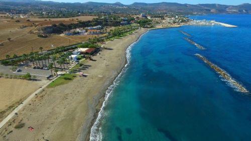 Υπογραφή συμβολαίων για προμήθεια εξοπλισμού για παραλίες Π. Χρυσοχούς